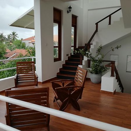 Bianco Terrace Hotel Негомбо Екстериор снимка