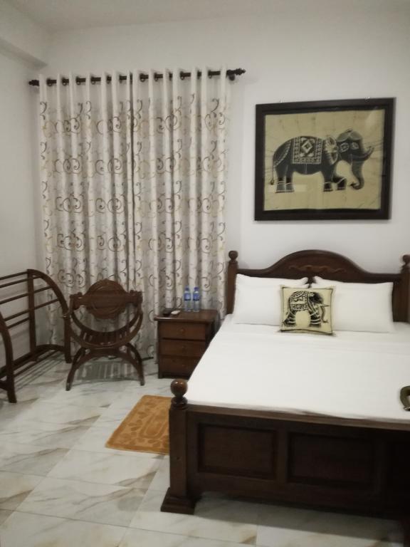 Bianco Terrace Hotel Негомбо Екстериор снимка