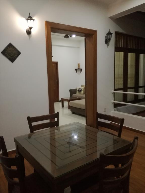Bianco Terrace Hotel Негомбо Екстериор снимка