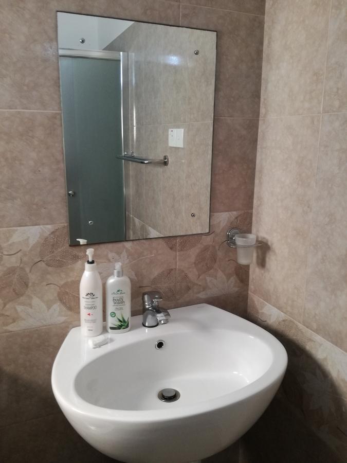 Bianco Terrace Hotel Негомбо Екстериор снимка